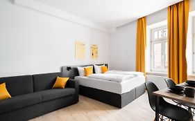 Servus Apartments By Homaris